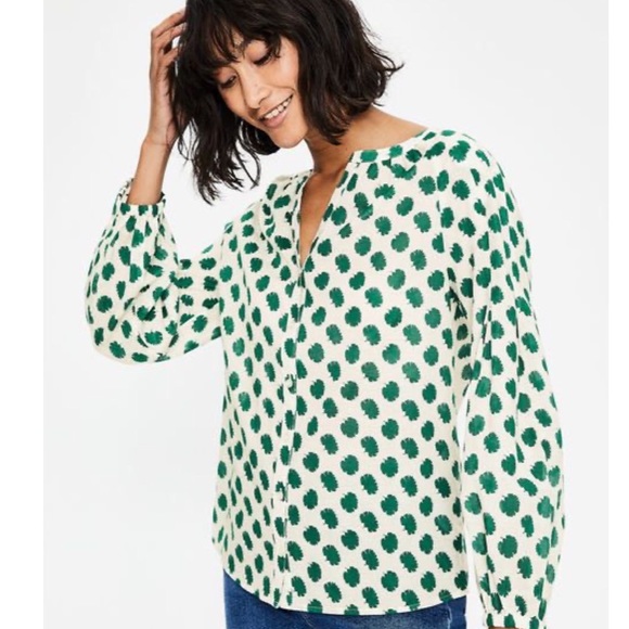 Boden Tops - Boden Esme Blouse in Green Carnation Bud